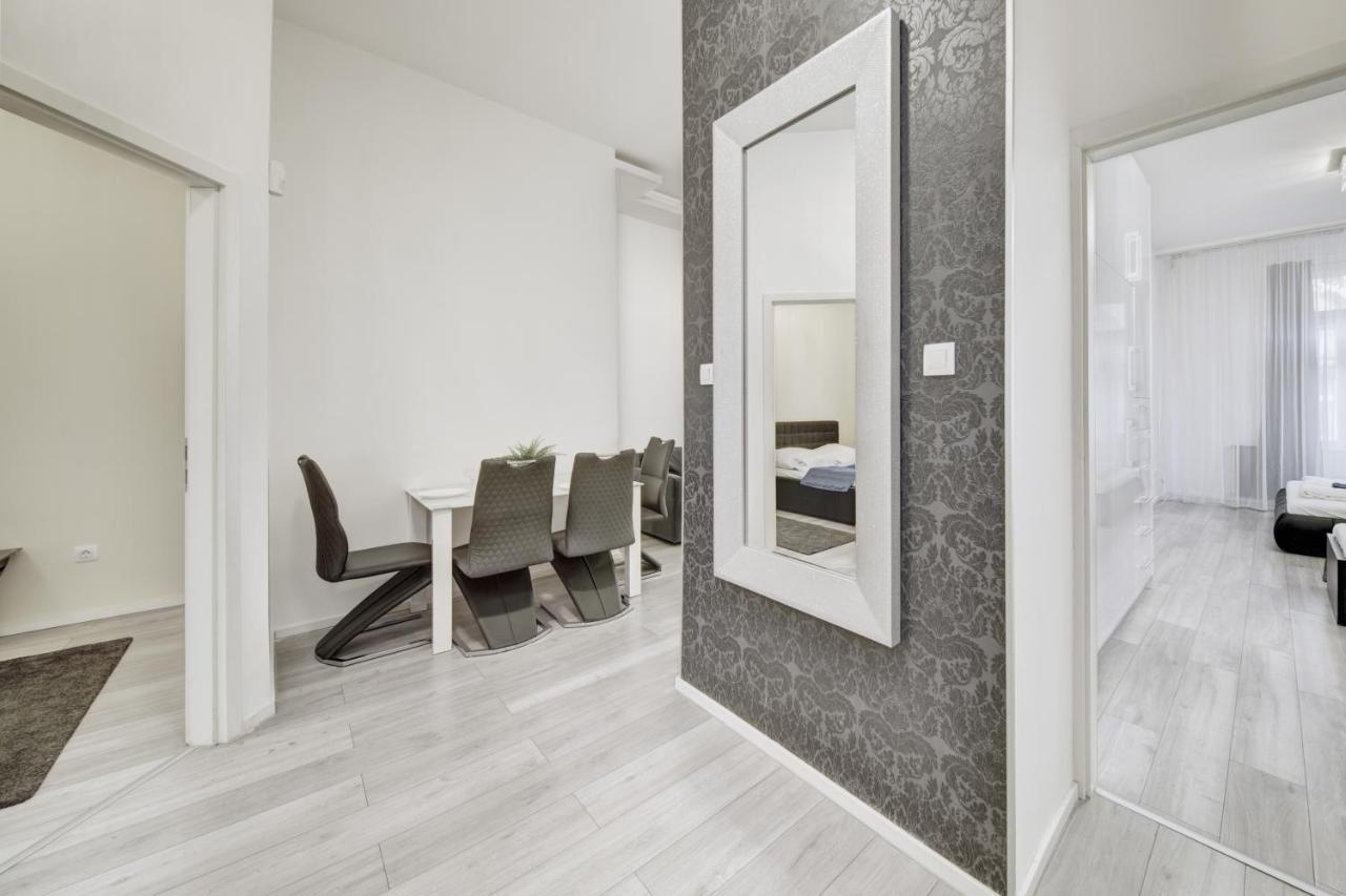 Center Apartment Budapest - VÁCI UTCA Budapeste Exterior foto